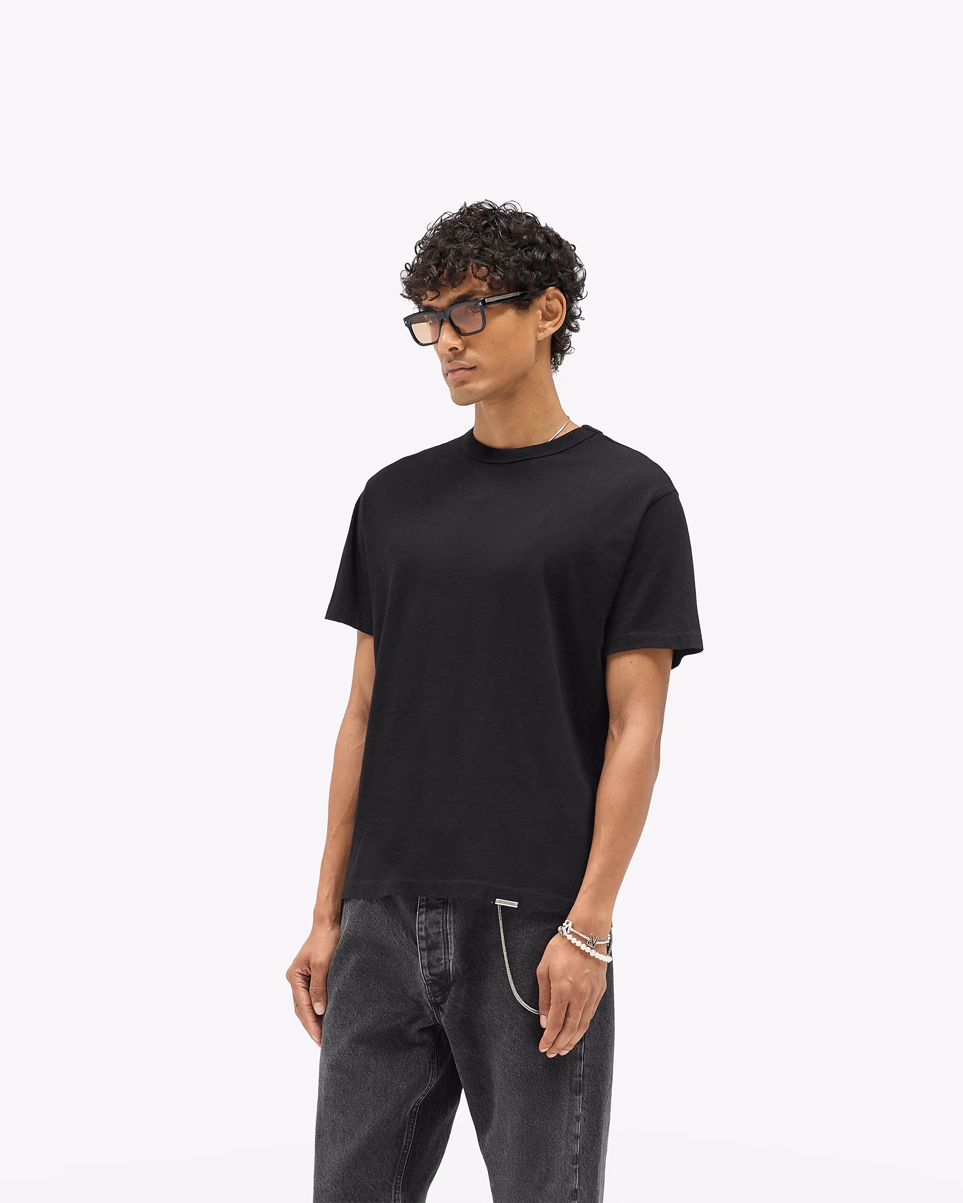 GH T-Shirt Black on model